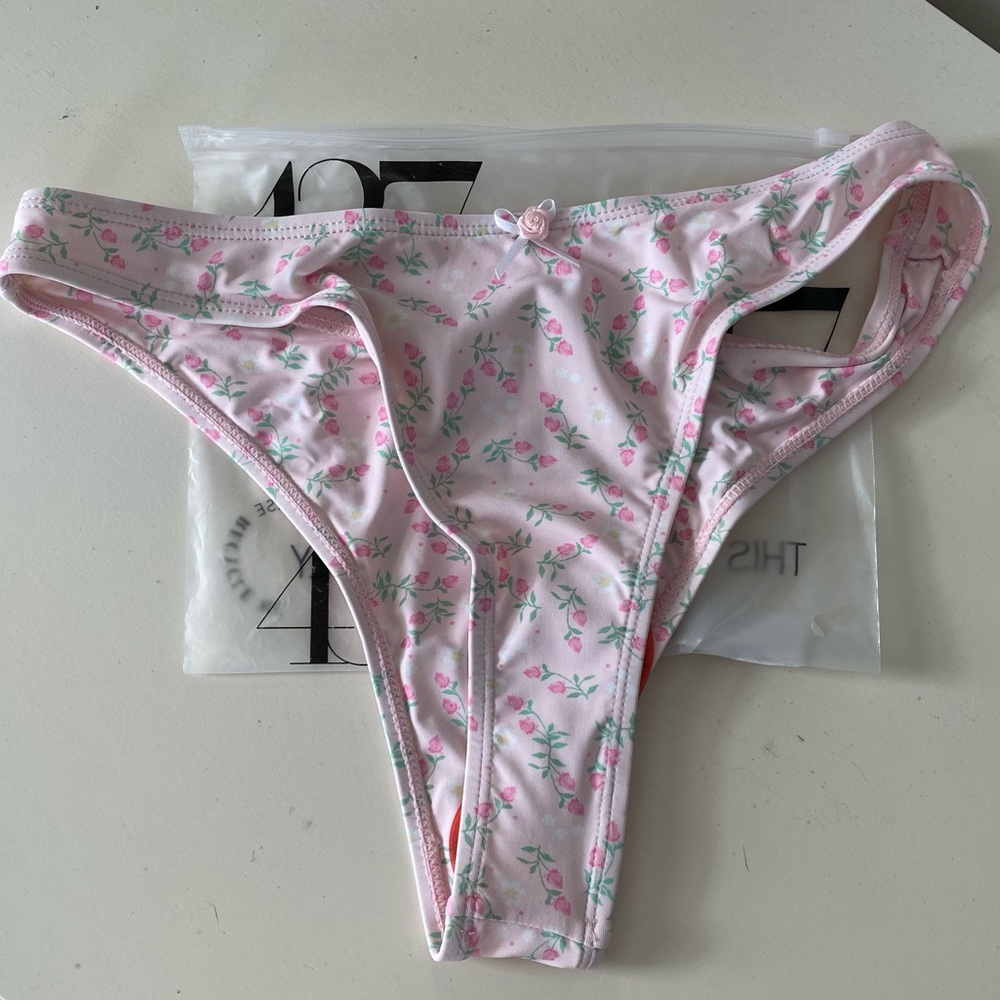 BRAND NEW 437 x That’s So Sabotage collab- The Joan Bottom - bikini in medium